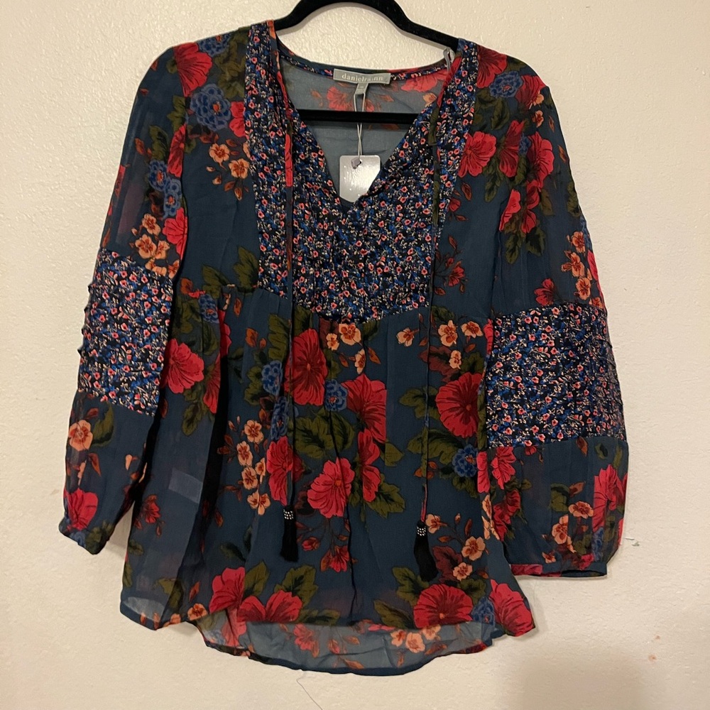 Daniel Rainn Floral Women's Top - Multicolor